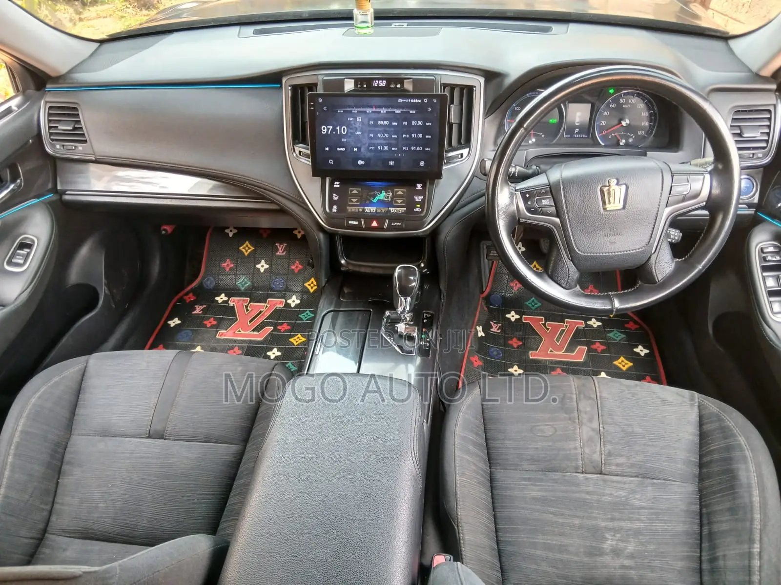 Toyota Crown 2014 Black