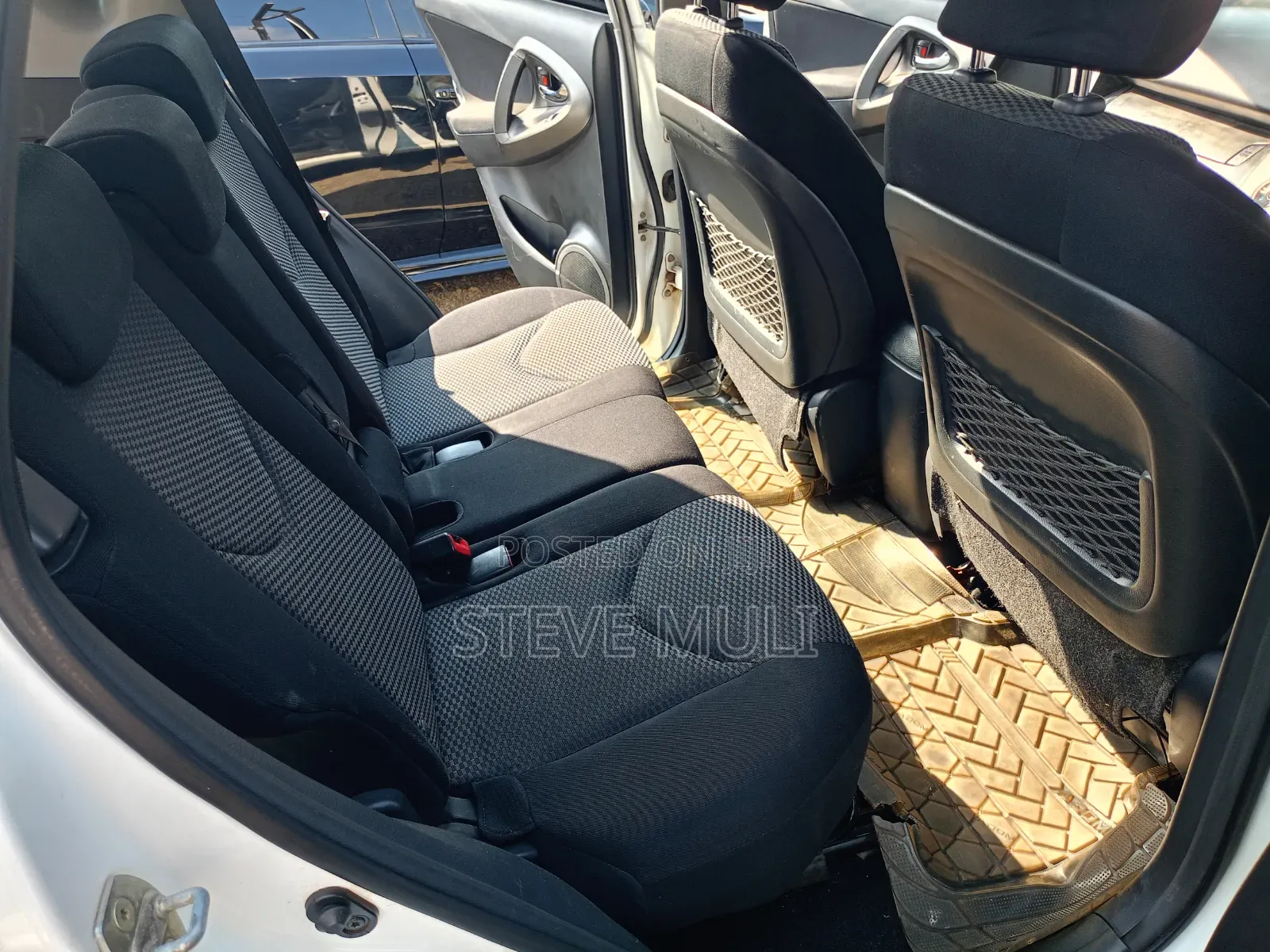 Toyota RAV4 2010 Black