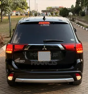 Mitsubishi Outlander 2.0 PHEV AWD 2017 Black