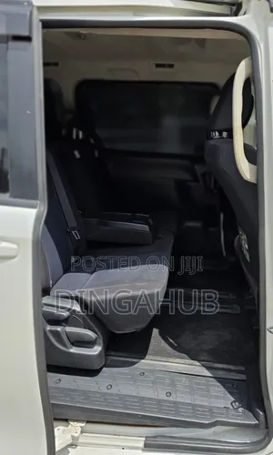 Toyota Voxy 2013 White