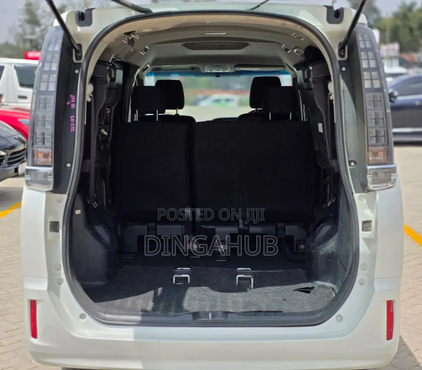 Toyota Voxy 2013 White