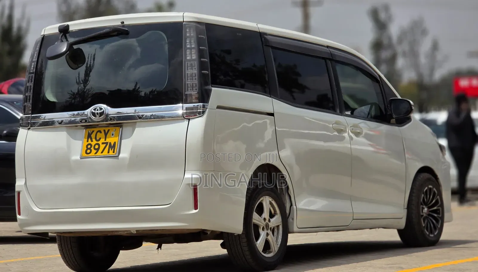 Toyota Voxy 2013 White