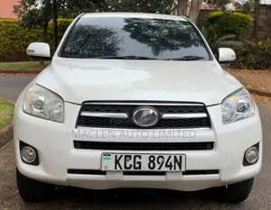 Toyota RAV4 2009 White