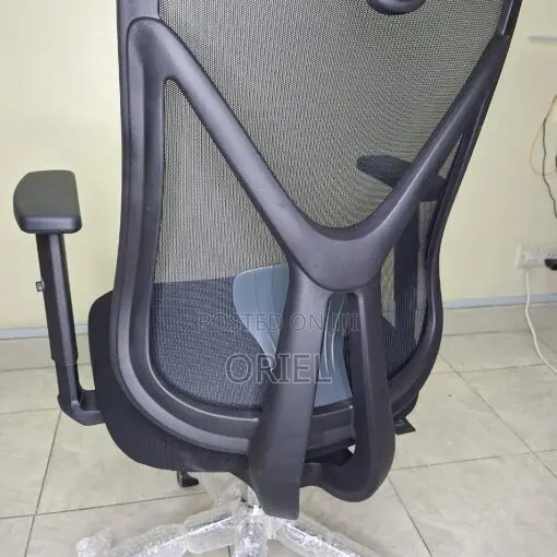 Office Chair : Ergonomic Mesh Task Chair
