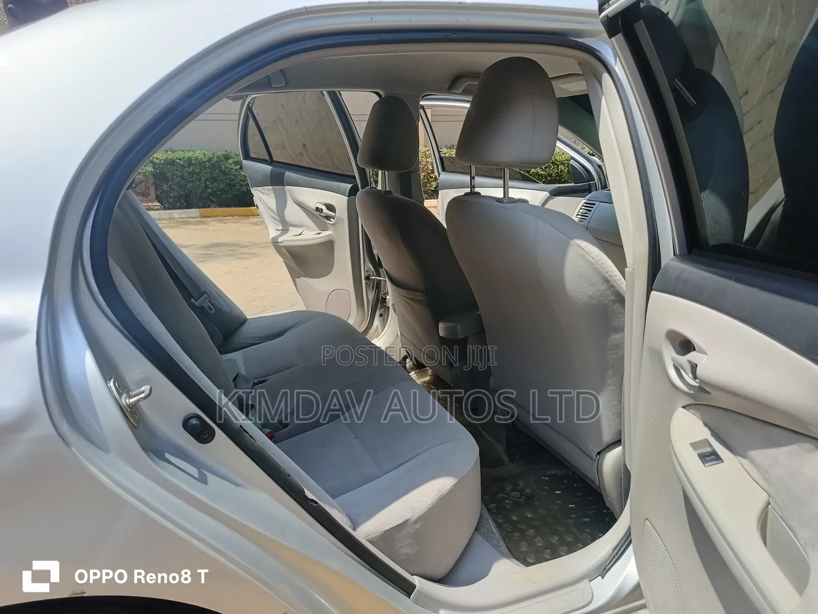 Toyota Axio 2011 Silver