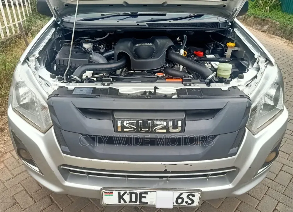 Isuzu D-MAX 2022 Gray