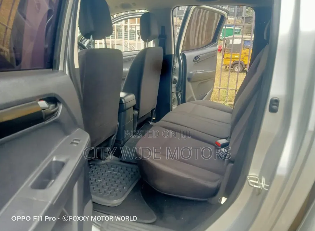 Isuzu D-MAX 2022 Gray