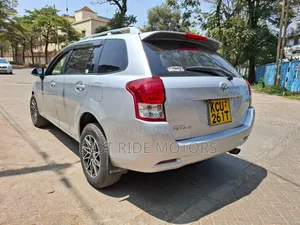 Toyota Corolla Fielder 2013 Silver