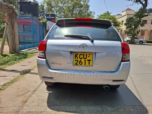 Toyota Corolla Fielder 2013 Silver