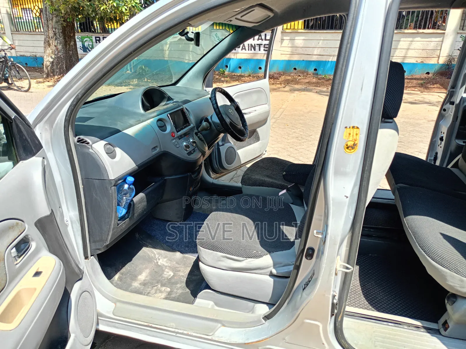 Toyota Sienta 2007 Silver