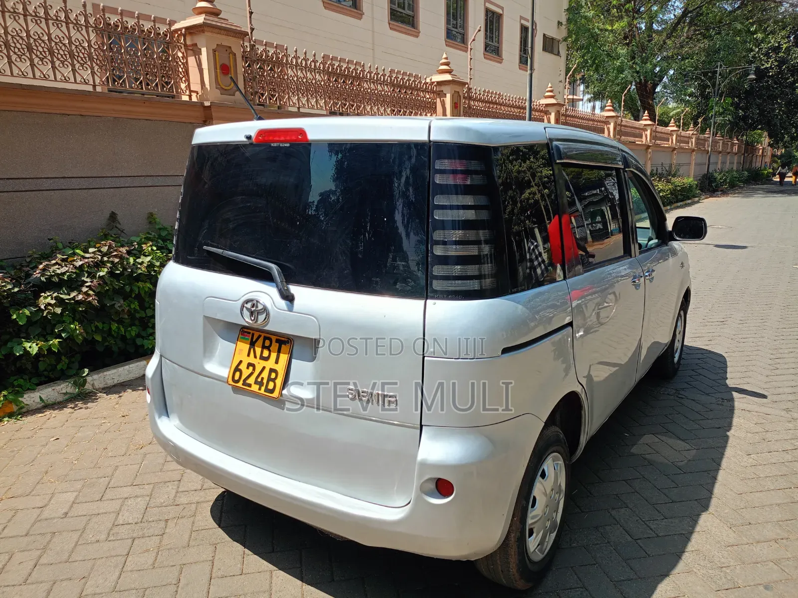 Toyota Sienta 2007 Silver