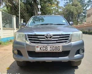 Toyota Hilux 2015 Gray