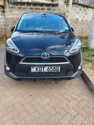 Toyota Sienta 2018 Black