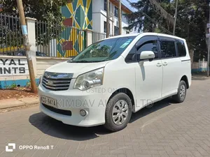 Toyota Noah 2011 White