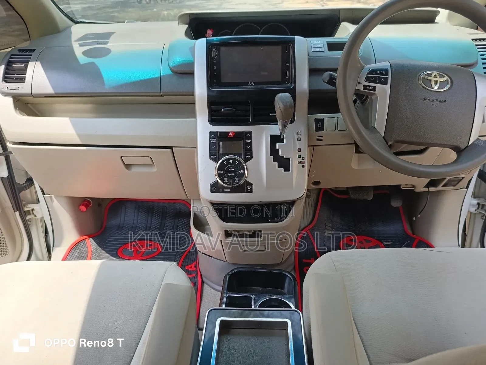Toyota Noah 2011 White
