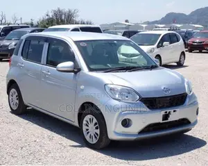Toyota Passo 2018 Silver
