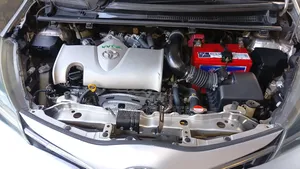 Toyota Vitz 2017 Silver
