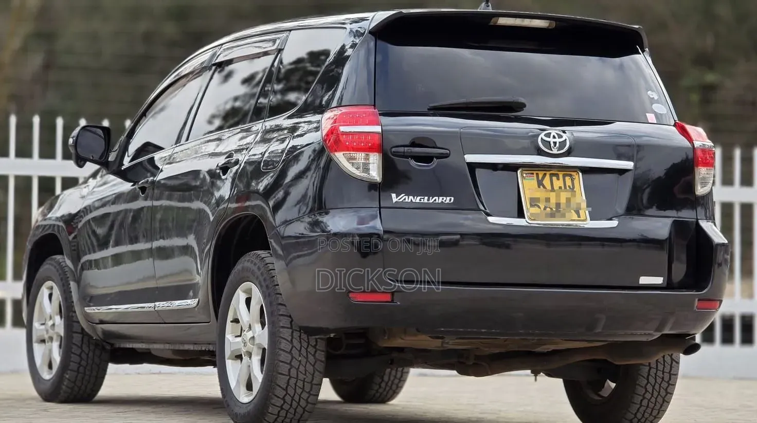 Toyota Vanguard 2012 Black