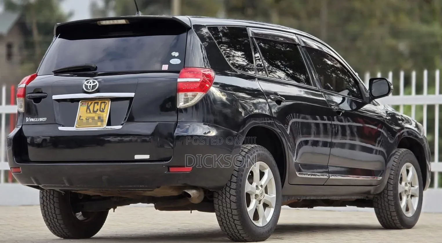 Toyota Vanguard 2012 Black