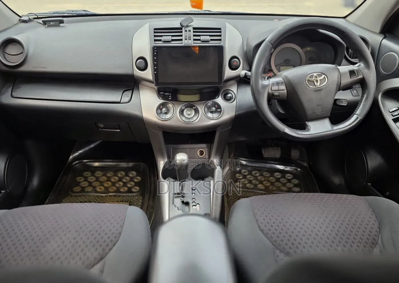 Toyota Vanguard 2012 Black