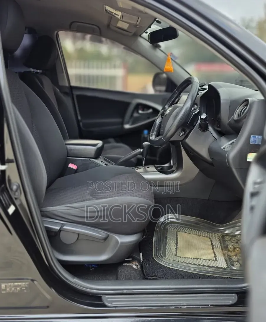 Toyota Vanguard 2012 Black