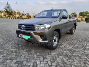 Toyota Hilux 2022 Gold