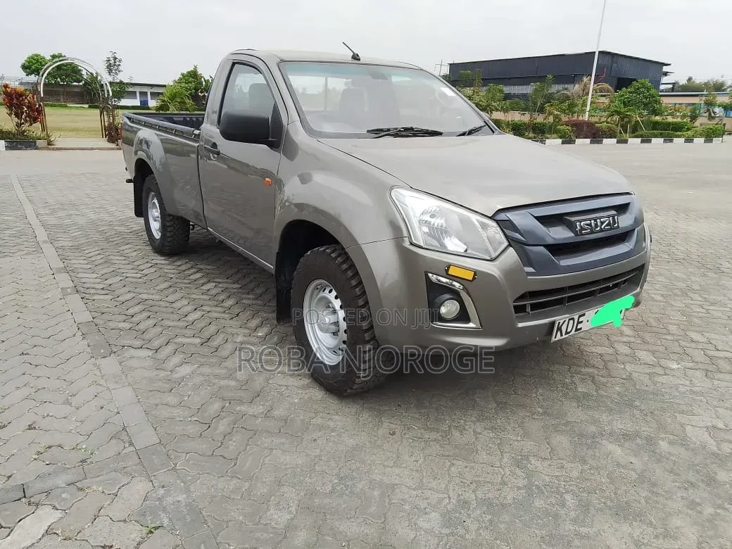Isuzu D-MAX 2022 Beige