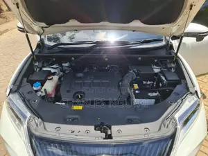 Toyota Harrier 2.0 2014 White