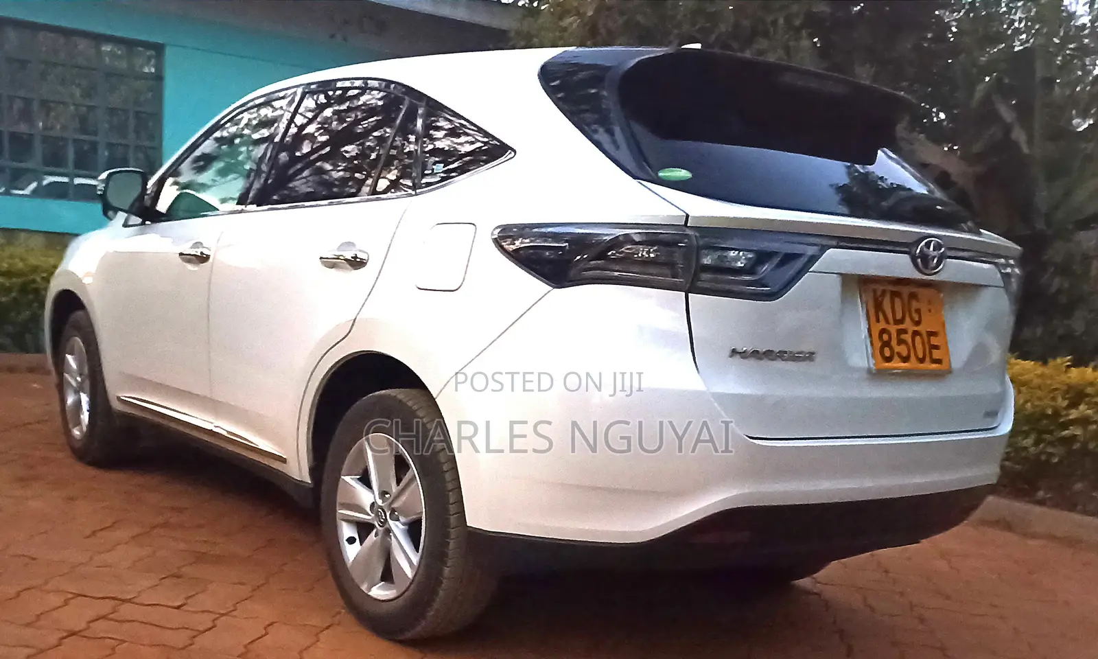 Toyota Harrier 2.0 2014 White
