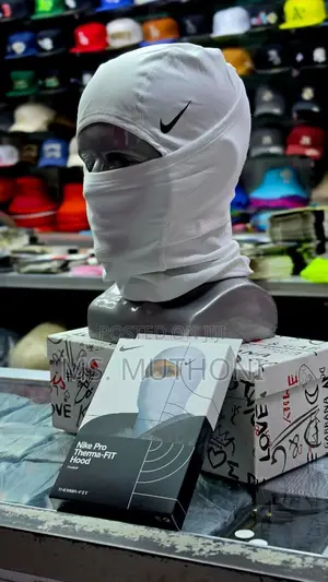 Nike Pro Hyperwarm Balaclava Hood