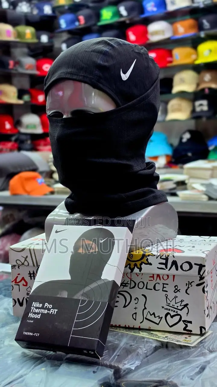 Nike Pro Hyperwarm Balaclava Hood
