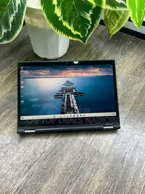 Laptop Lenovo ThinkPad X380 Yoga 4GB Intel Core i5 SSD 256GB