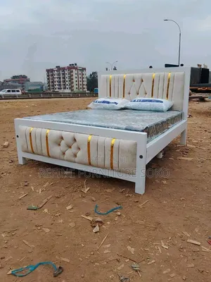 Mocket Bed Available With Fluffy and Warm Fabric
