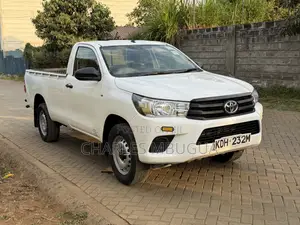 Toyota Hilux Revo Smart Cab Deisel 2.4 AWD 2021 White