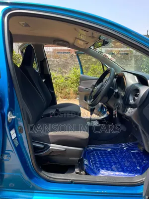 Toyota Vitz 2017 Blue