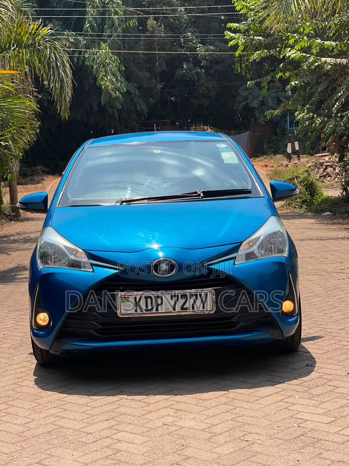 Toyota Vitz 2017 Blue