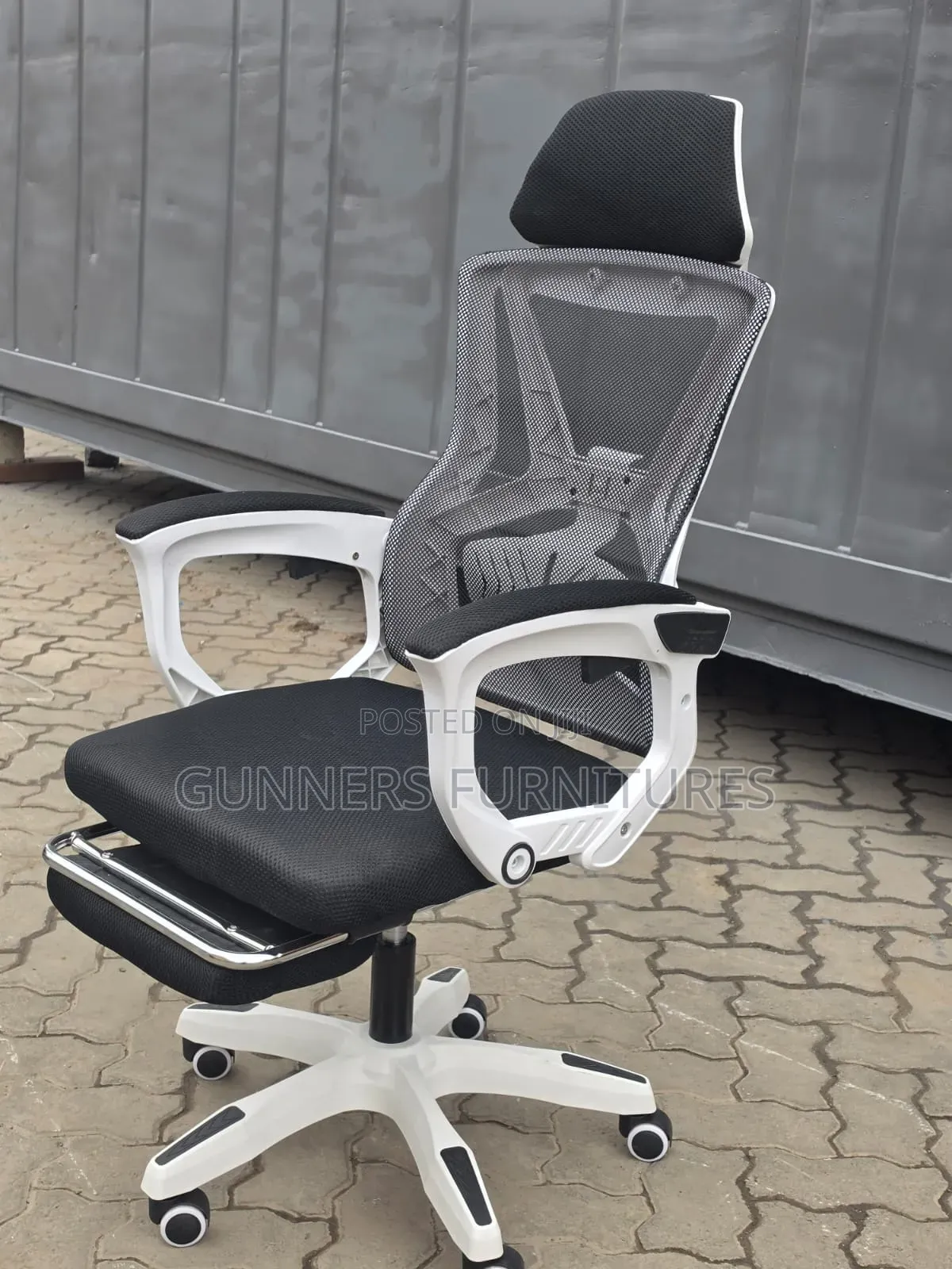 Executive Office Chair With Footrest