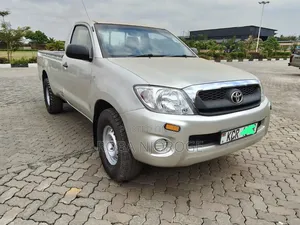 Toyota Hilux 2011 Silver