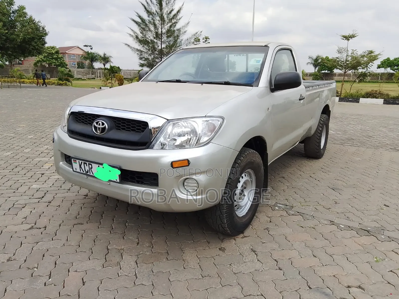 Toyota Hilux 2011 Silver