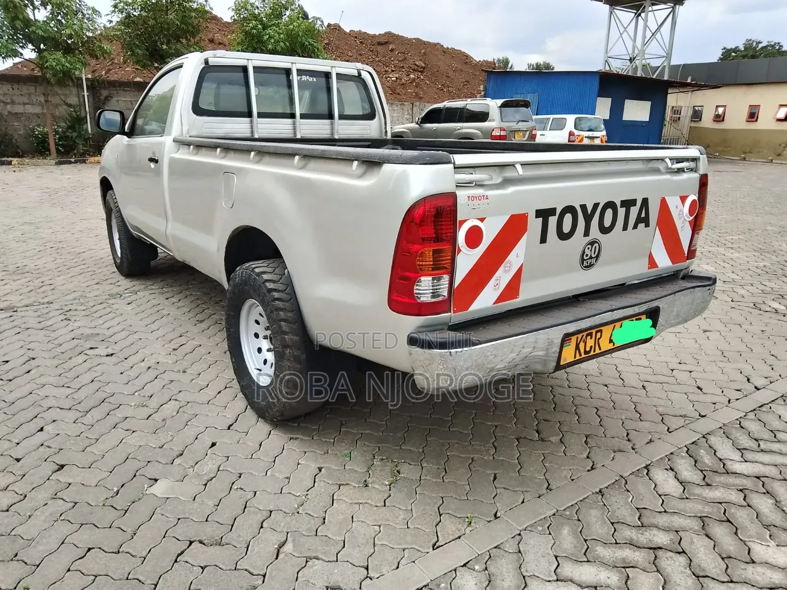 Toyota Hilux 2011 Silver
