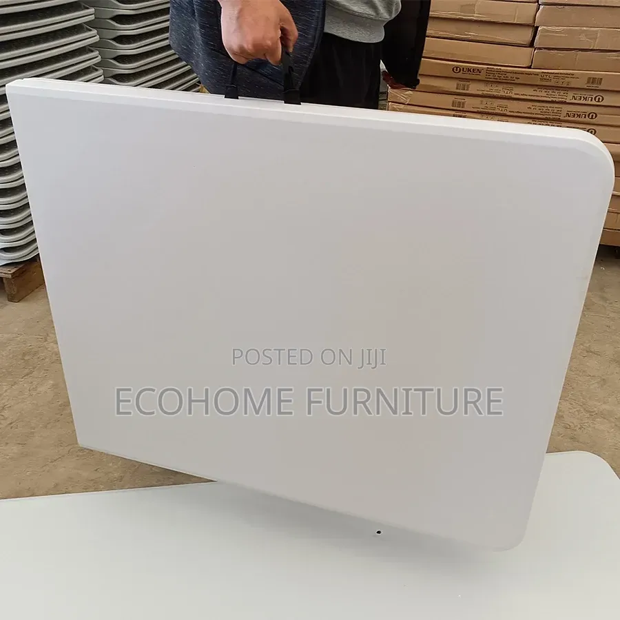 Foldable Table. 6 Seater Foldable Table 1.8meter