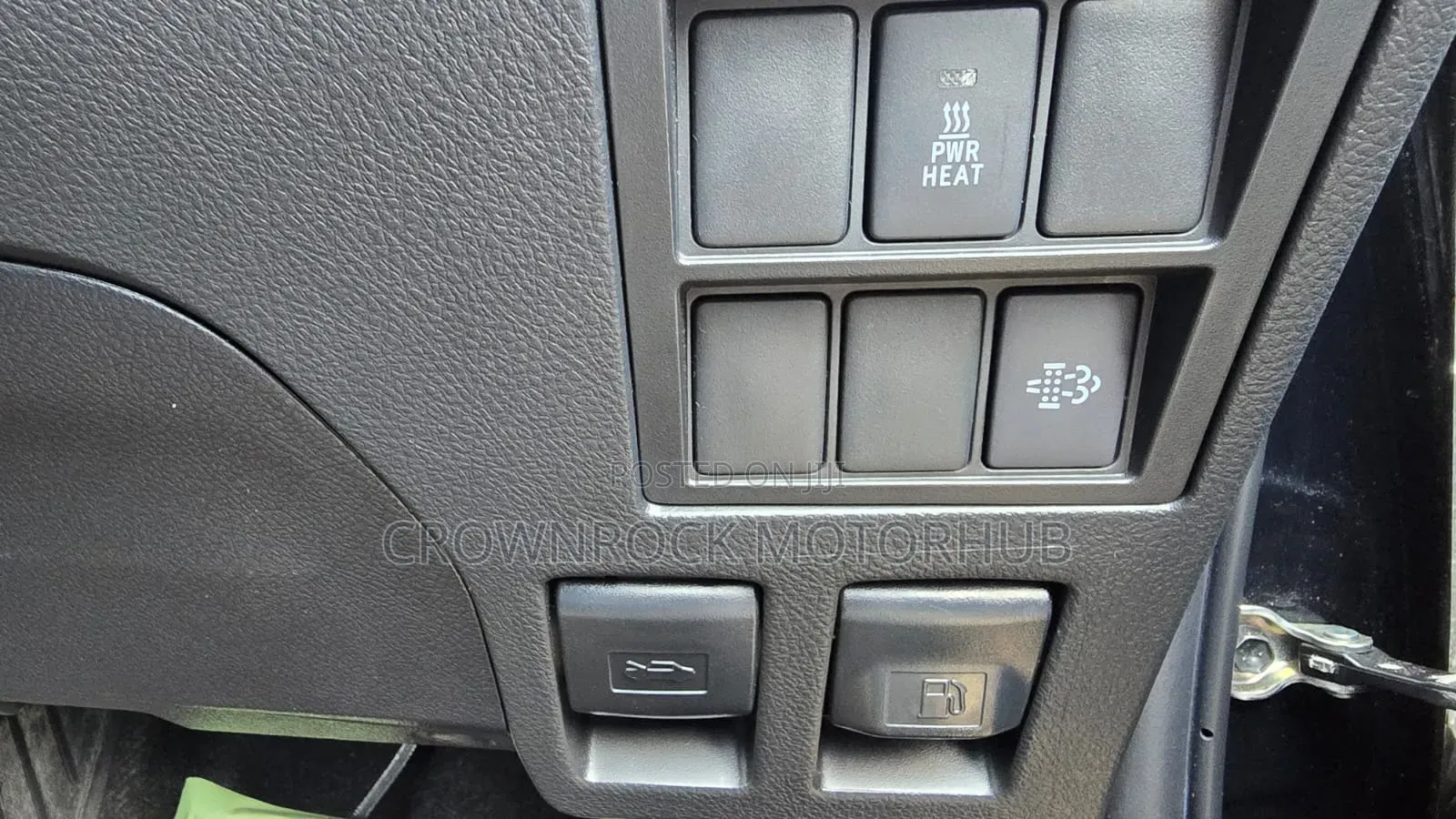 Toyota Hilux 2019 Black