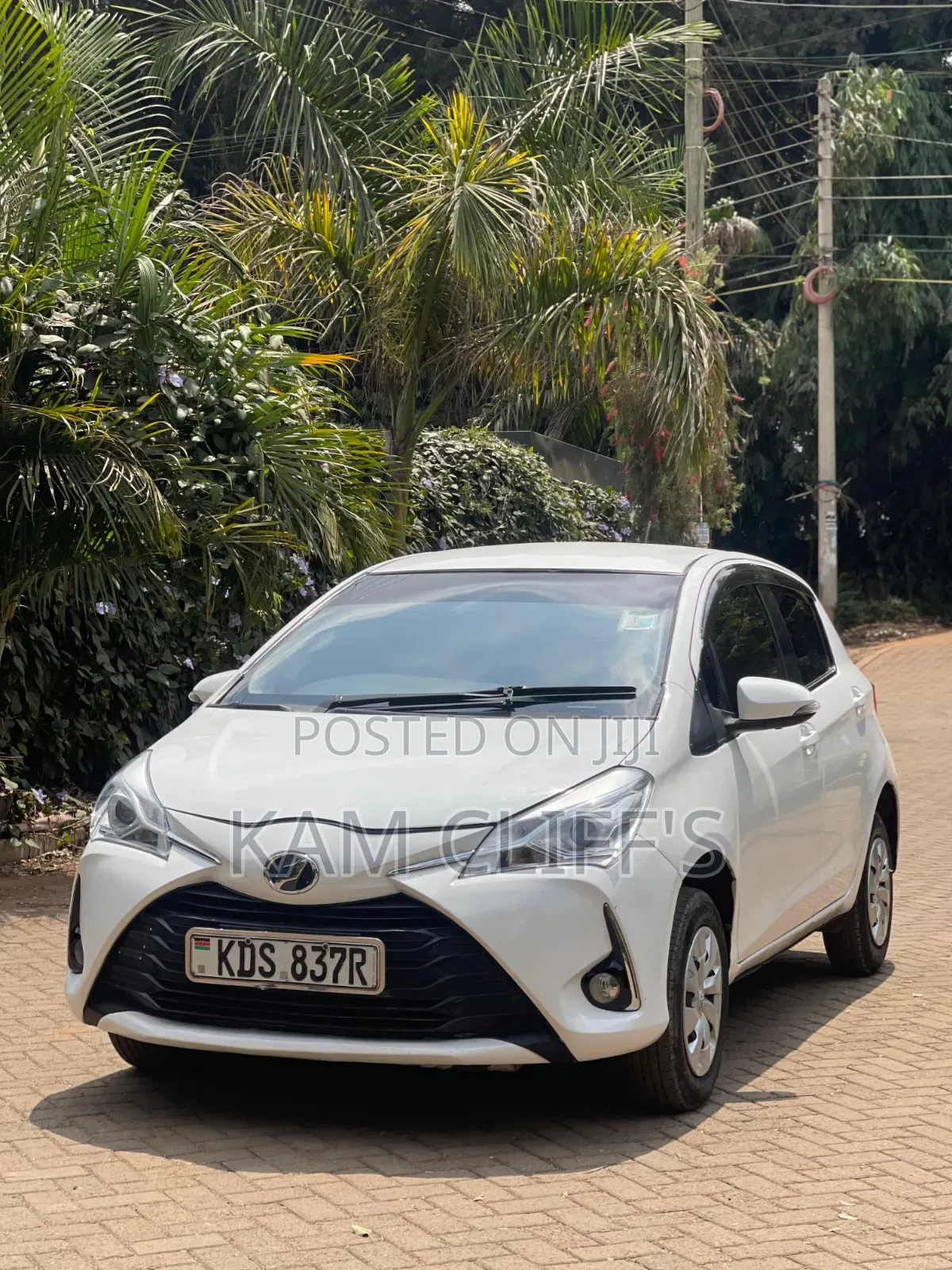 Toyota Vitz 2017 White