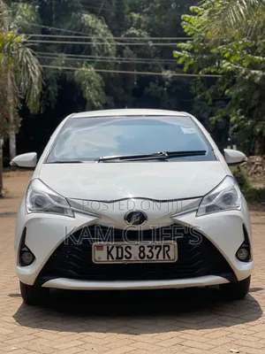 Toyota Vitz 2017 White