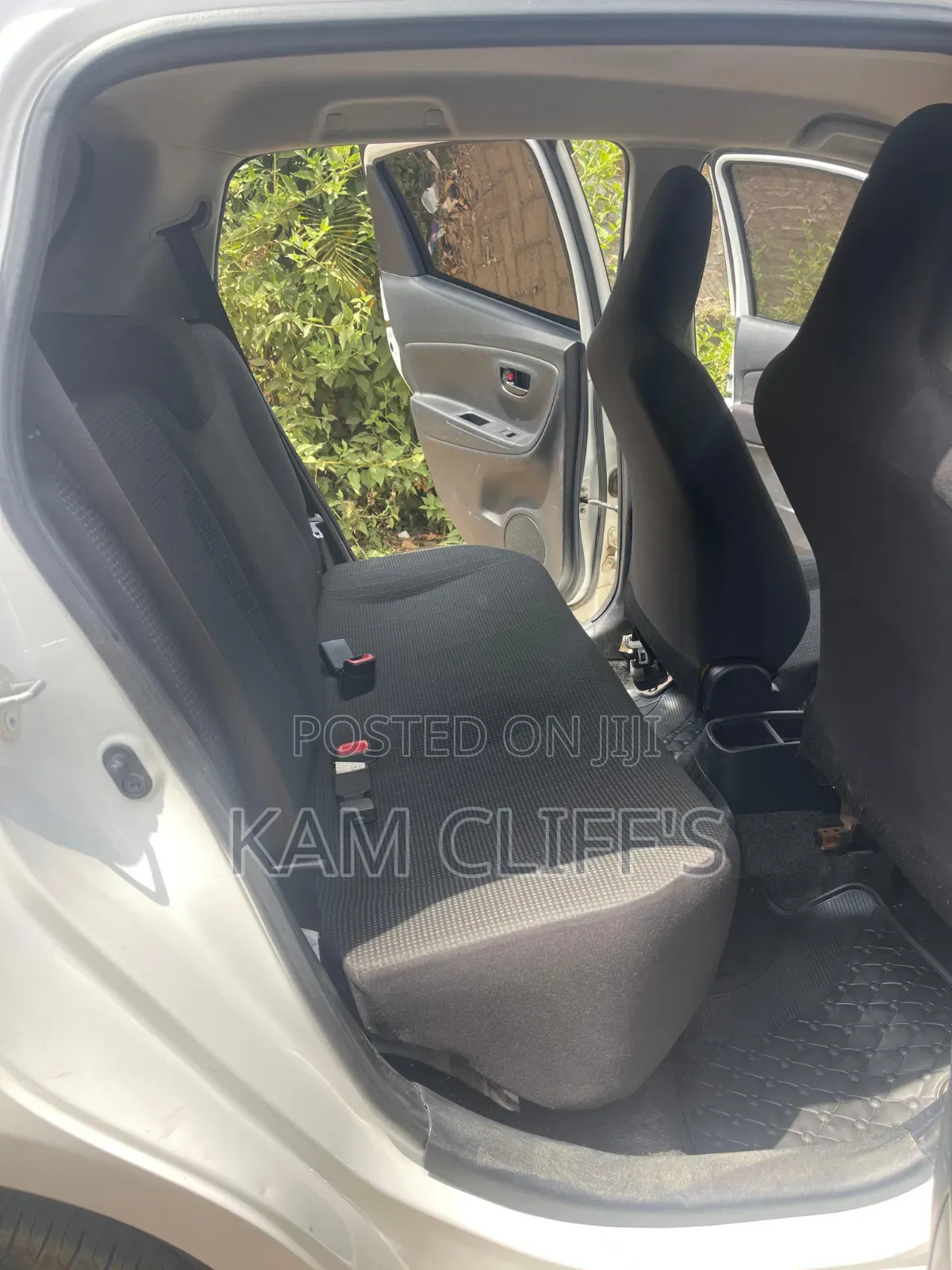 Toyota Vitz 2017 White