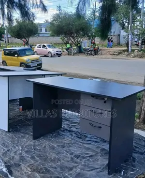 Single-Pedestal Office Desk