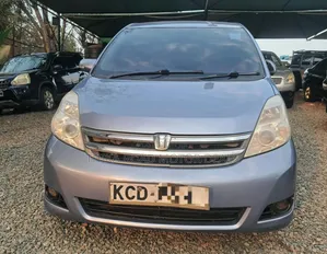 Toyota ISIS 2009