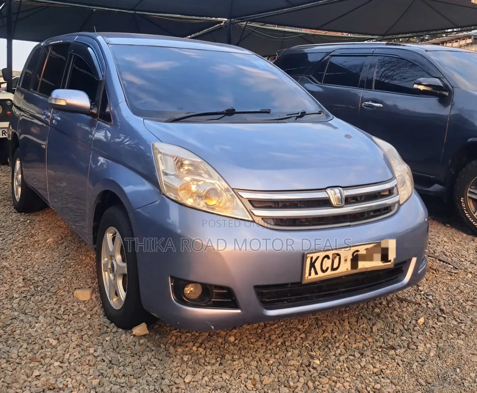 Toyota ISIS 2009