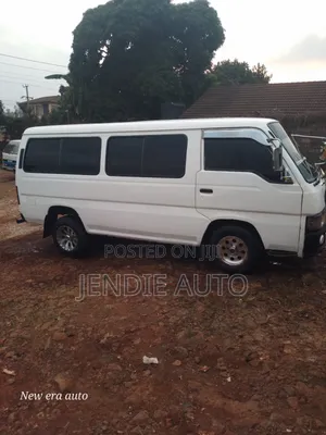 Nissan Caravan (Urvan) 2004 White