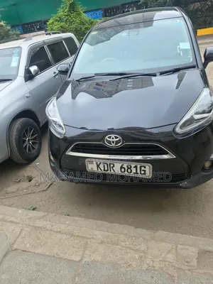 Toyota Sienta 2017 Black
